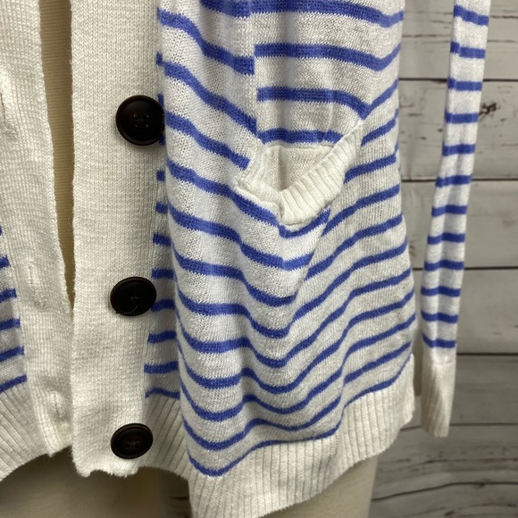 Forever21 White Stripe Cardigan - Picture 2 of 8
